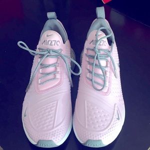 Nike Air Max 270 SE